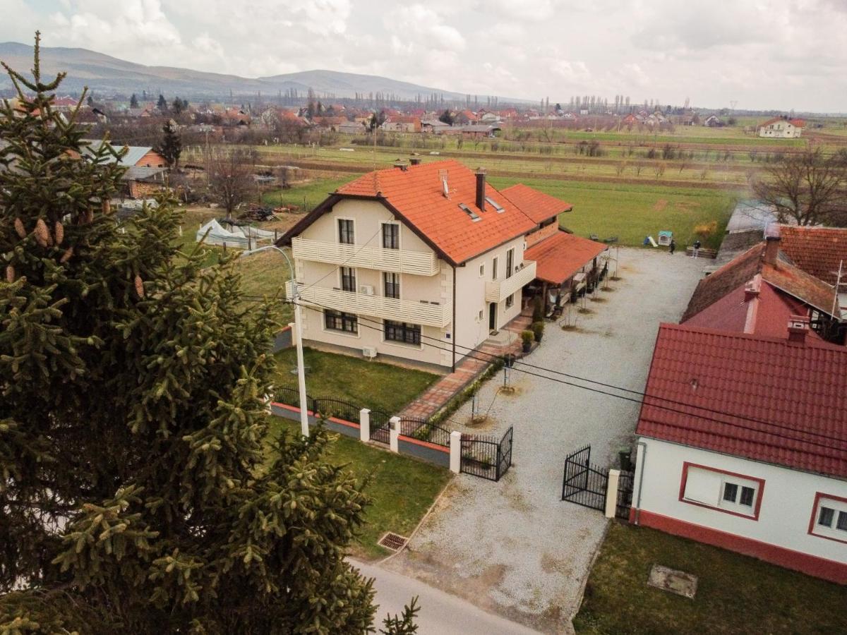 Kuca Za Odmor Vallirea Kaptol Buitenkant foto